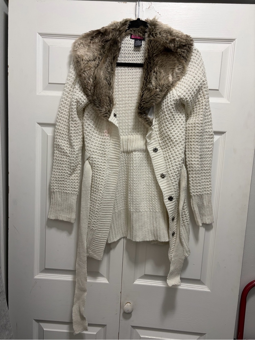 Say What? Ivory Knit Cardigan with Faux-Fur Collar Y2K M